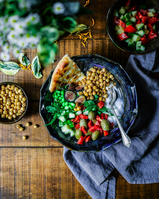 Banana, oats, and prebiotic-friendly foods versus probiotics — Women's Health